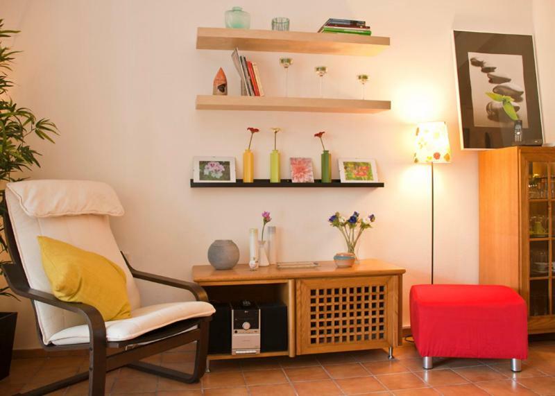 Comfortable Garden Apt Near Vouliagmeni Beach Athens Exterior photo