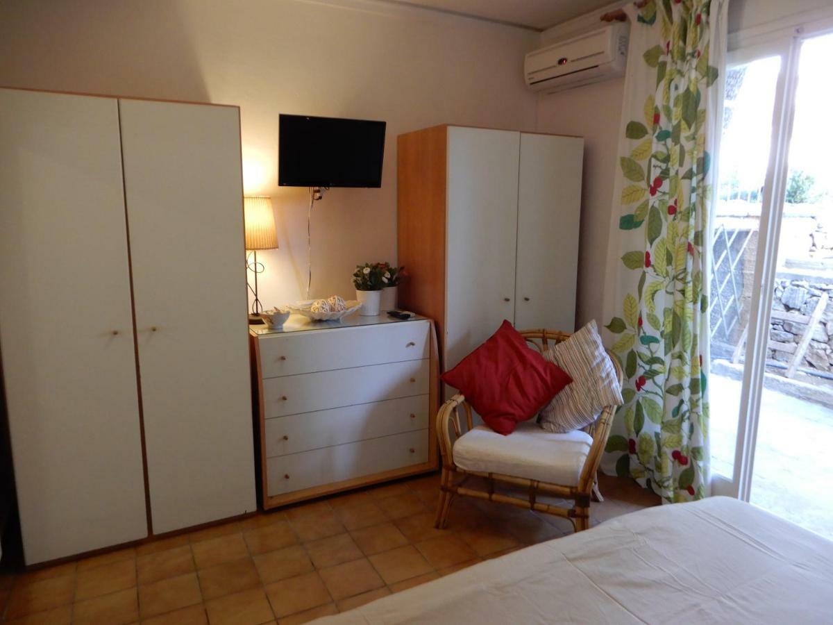 Comfortable Garden Apt Near Vouliagmeni Beach Athens Exterior photo